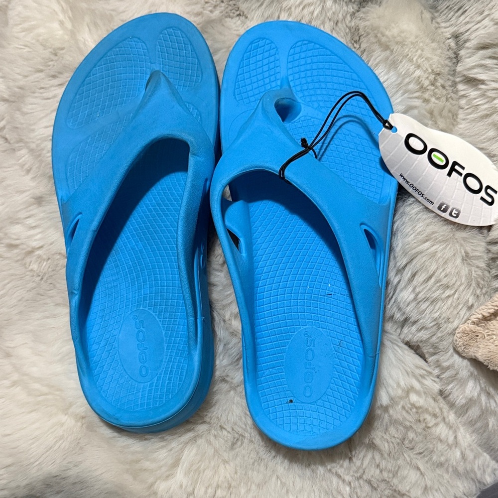 OOFOS Vibrant Blue Comfort Sandals